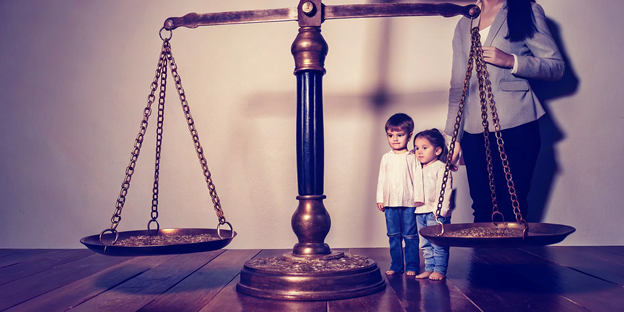 Justice scales representing non recourse lawsuit funding protection